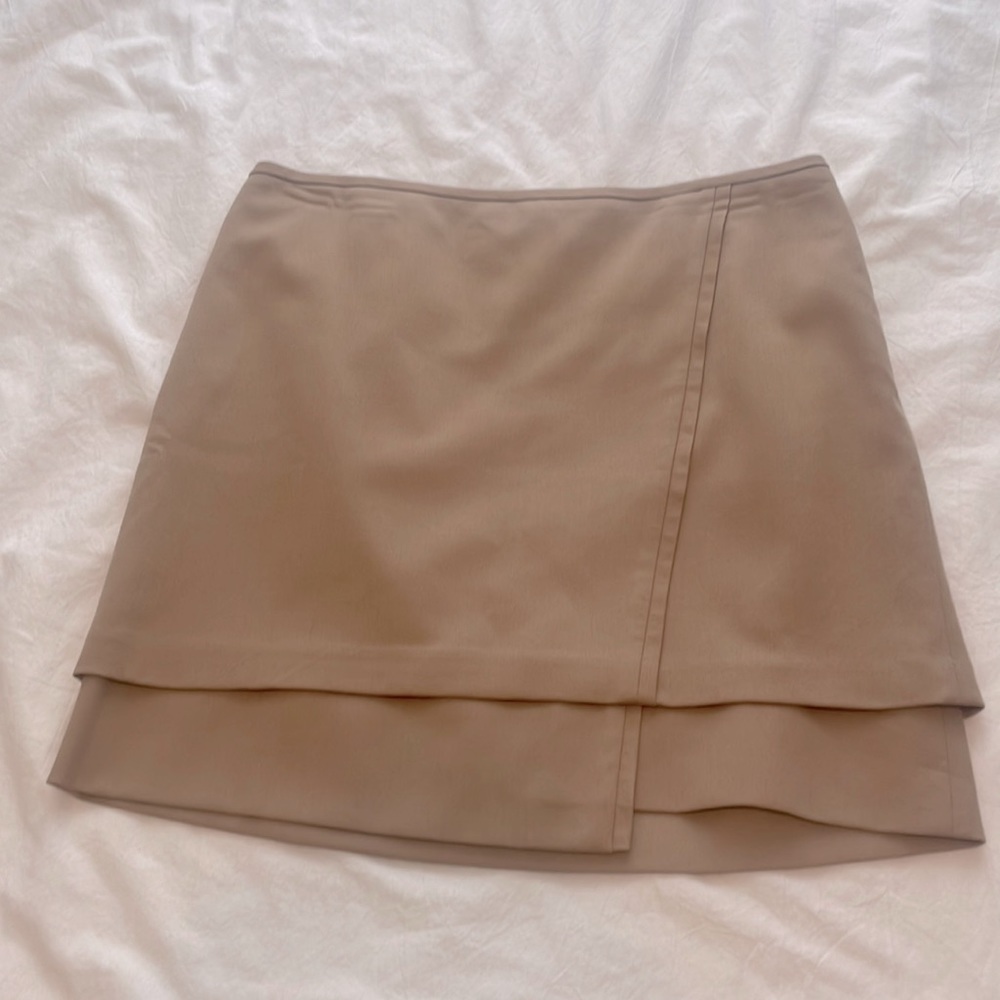 Beige pencil skirt, mini